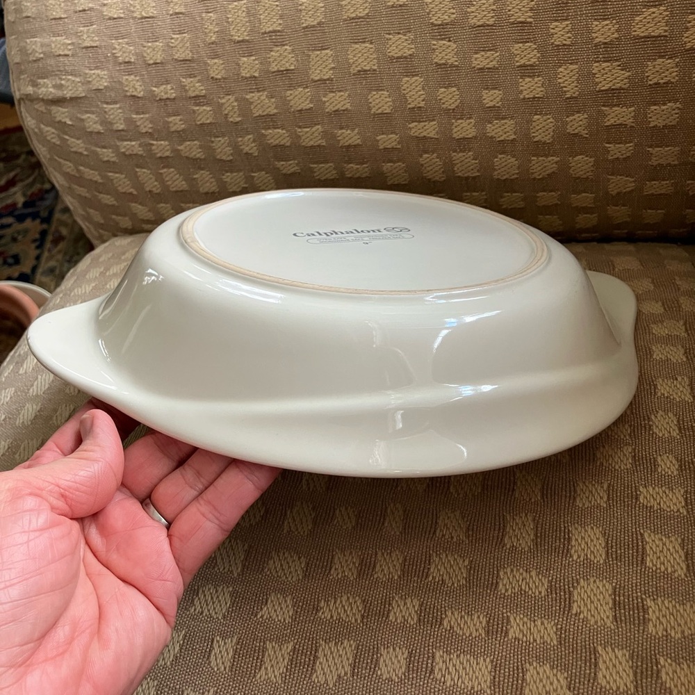 Calphalon off-White 9inch Ceramic pie pan/Serving Dish with Handles - Picture 13 of 16